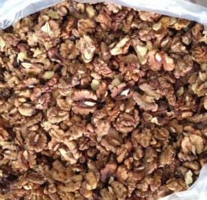 راهنمای انتخاب گردوی تویسرکان برای مغز سفید تمیز