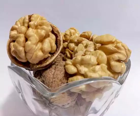 خرید گردوی پوست کاغذی
